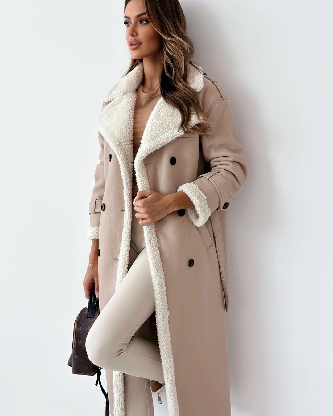Women's Knee-Length Teddy-Lined Trench Jacket for Daily Use