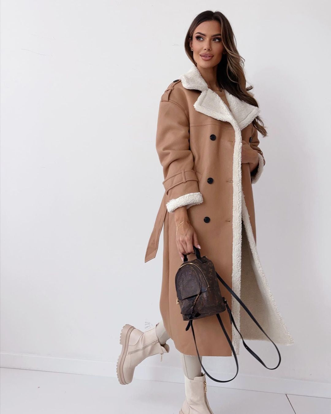 Women's Knee-Length Teddy-Lined Trench Jacket for Daily Use Khaki