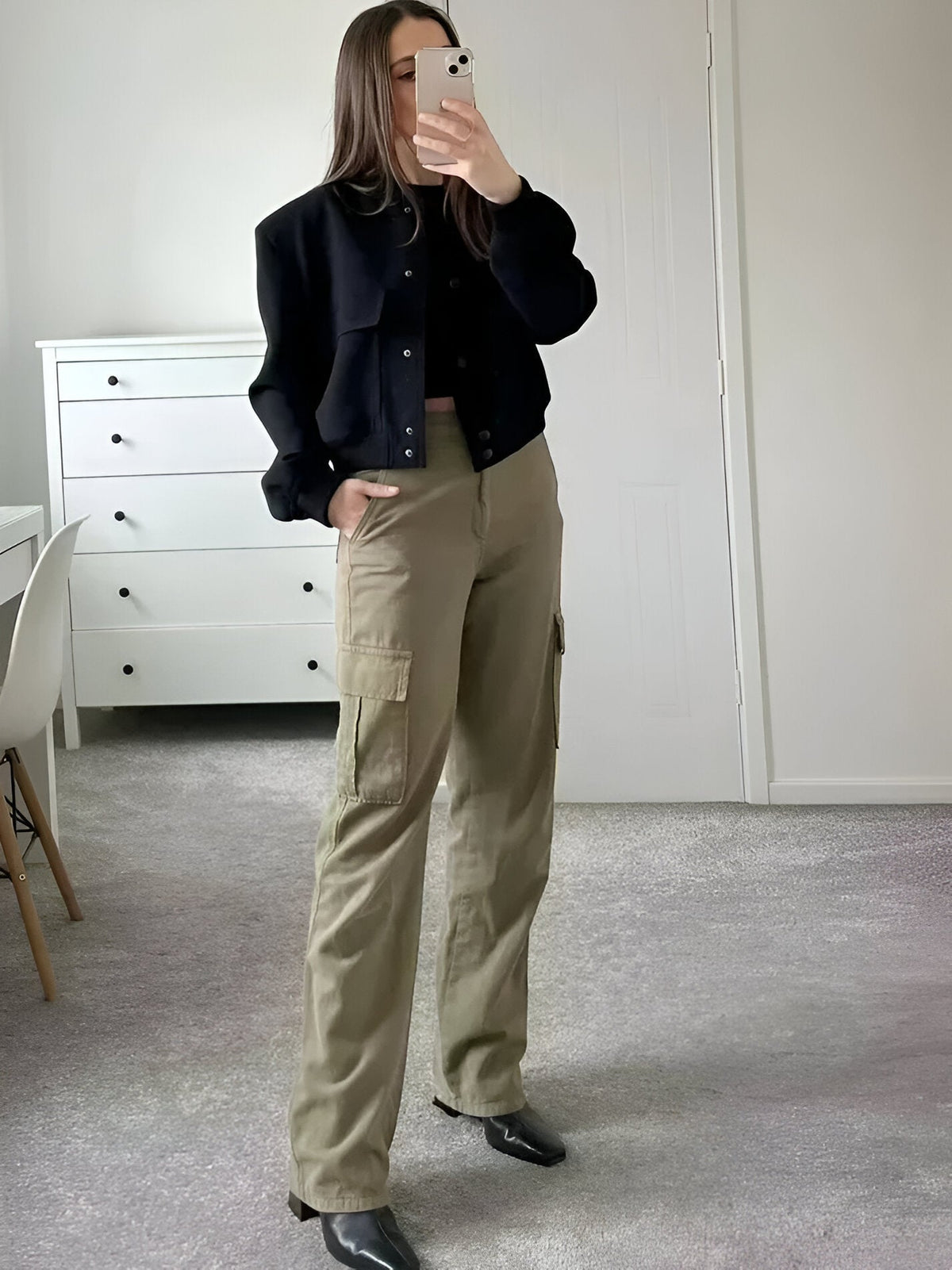 Women's Cropped Casual Bomber Jacket for Fall and Winter Everyday Wear