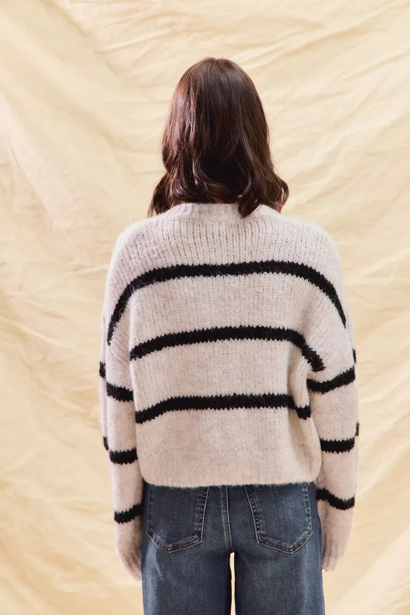 Women's White Oversized Knit Cardigan for Fall and Winter