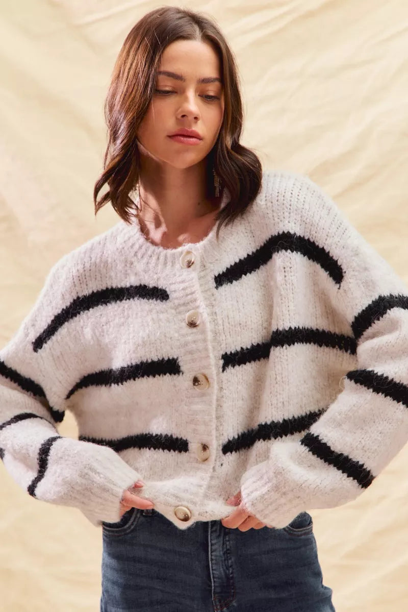 Women's White Oversized Knit Cardigan for Fall and Winter