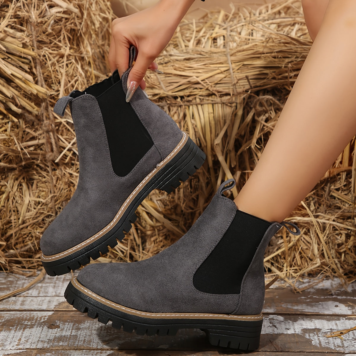 Women's Effortless Slip-On Ankle Chelsea Boots for Daily Use Gray