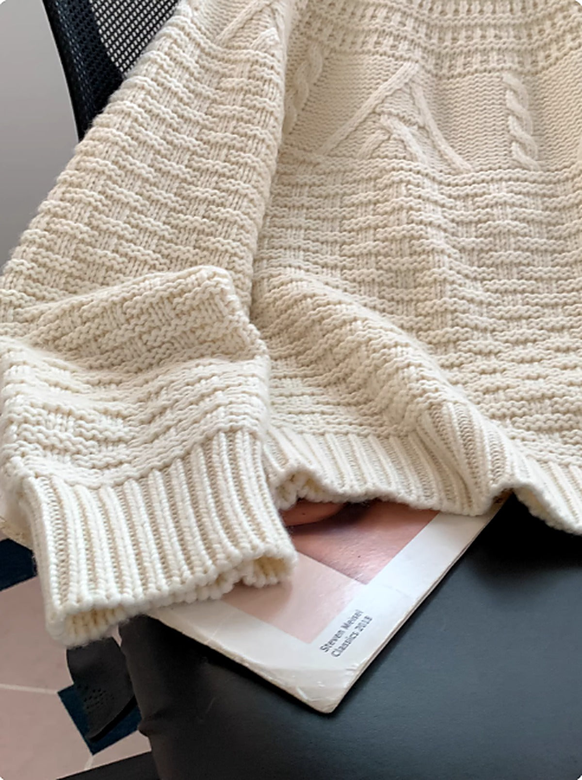 Women's Crewneck Knit Sweater for Fall and Winter Everyday Wear