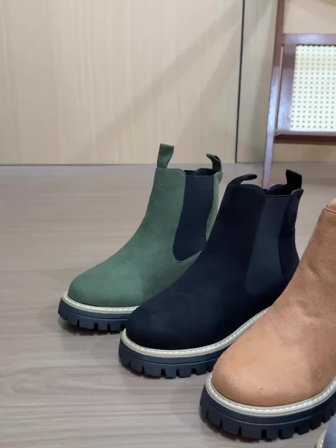 Women's Effortless Slip-On Ankle Chelsea Boots for Daily Use