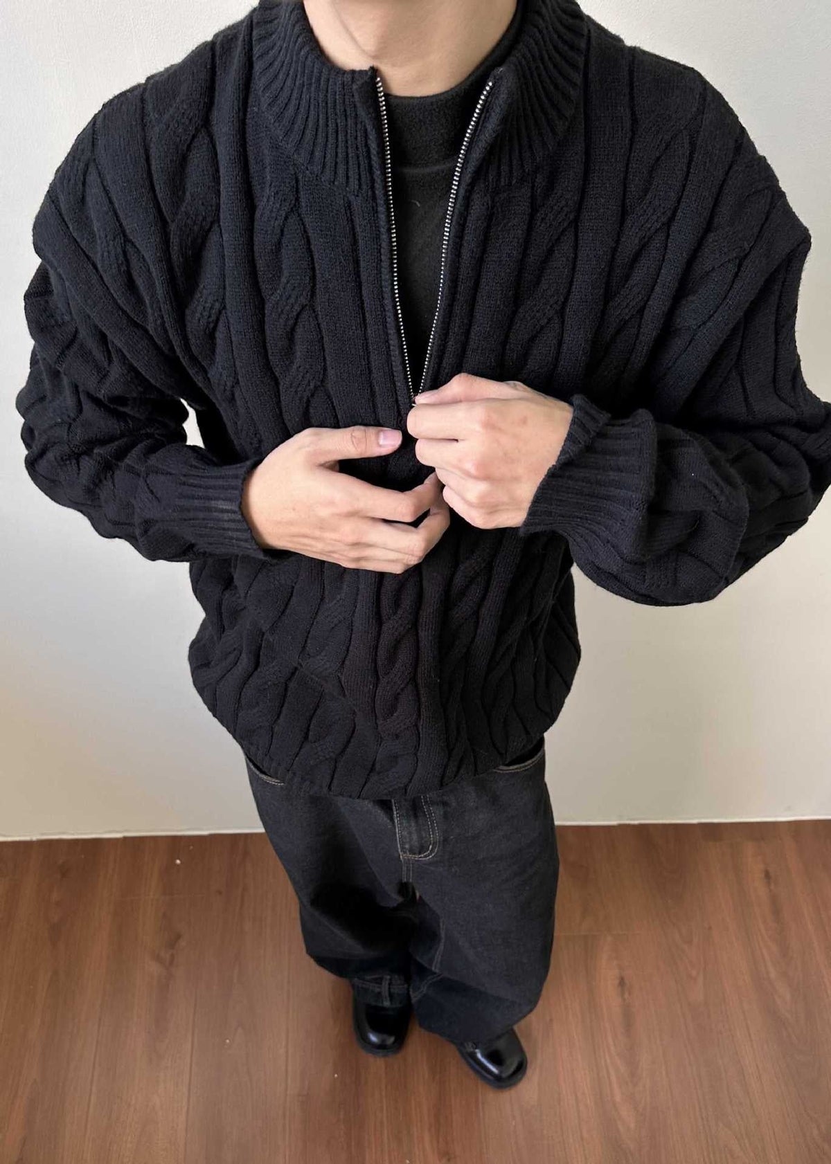 Men's Cable Knit Quarter Zip Sweater for Fall and Winter Everyday Wear