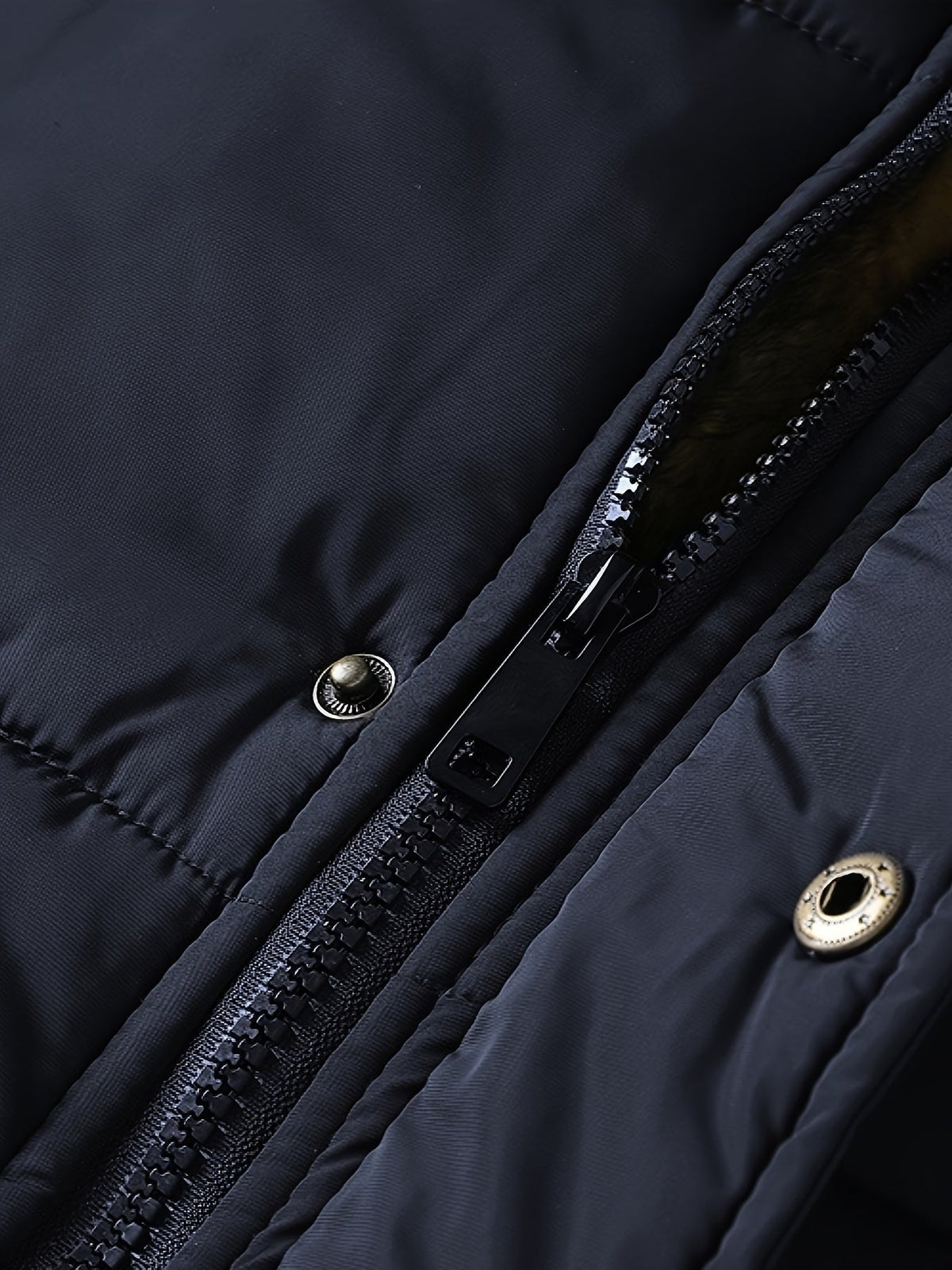 Men's Hooded Puffer Jacket for Warmth and Style for Daily Use
