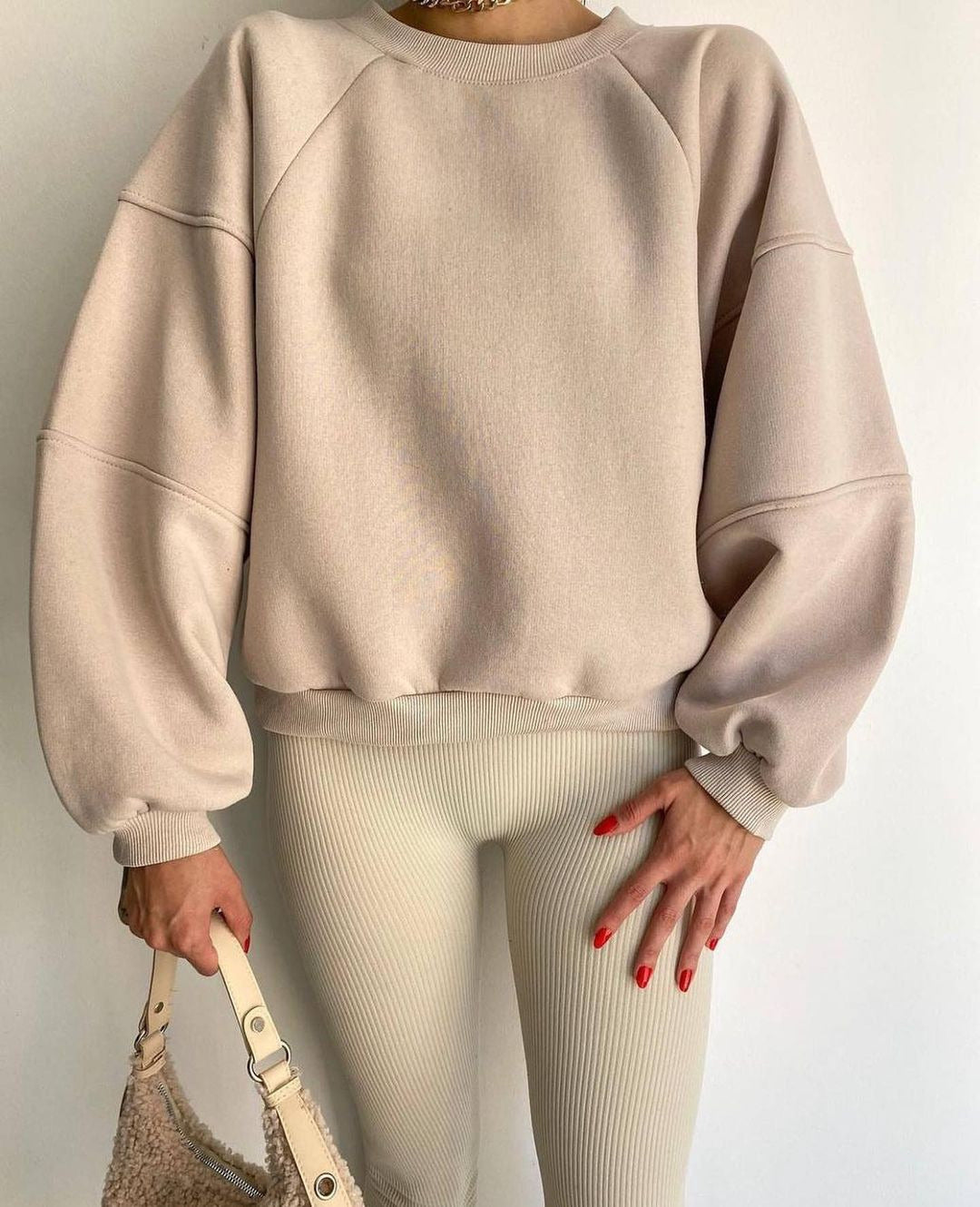 Women's Oversized Crewneck Sweatshirt with Puffed Sleeves Beige