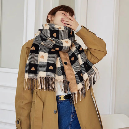 Women's Heart-Shaped Plaid Scarf, Thick Autumn and Winter Shawl