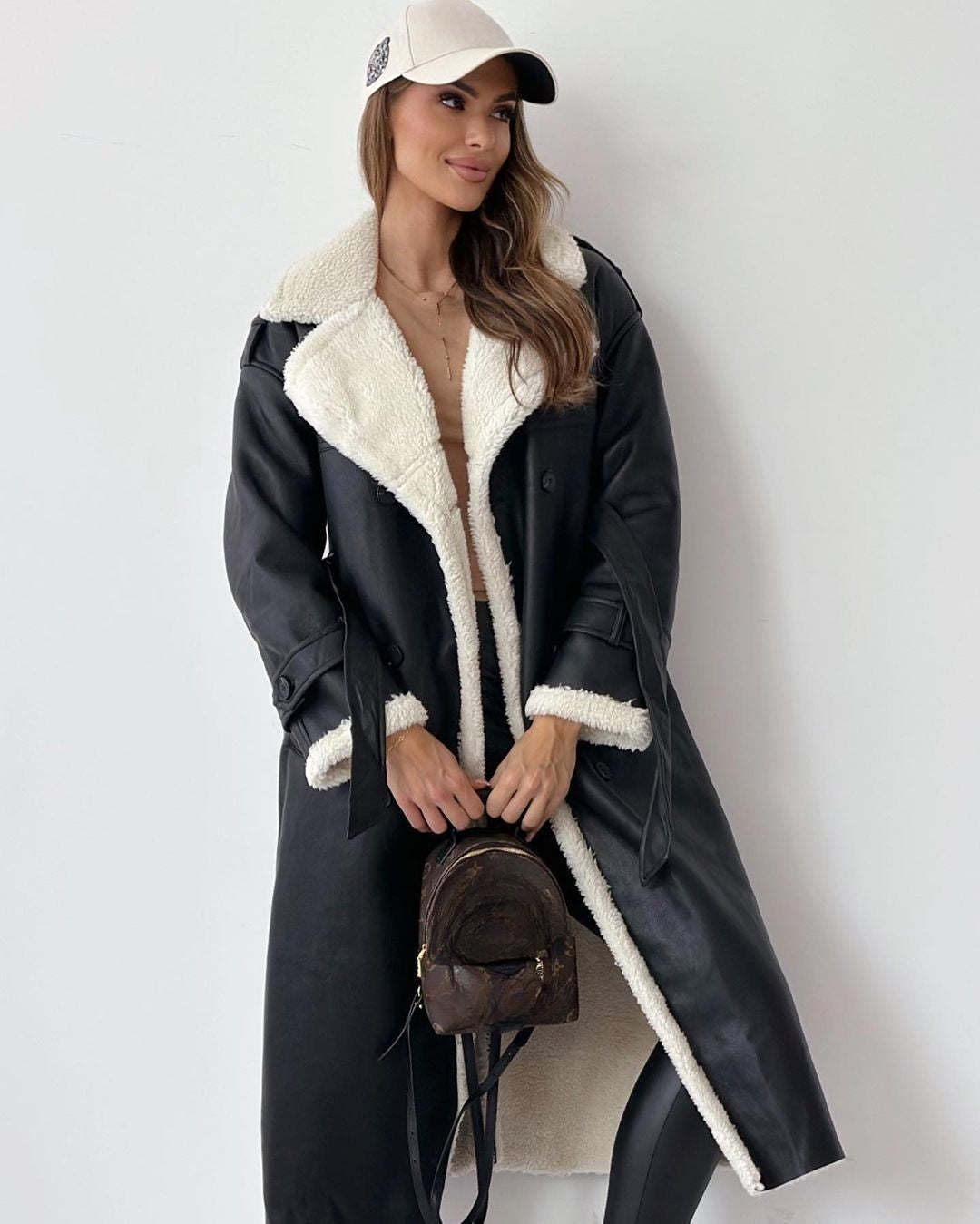 Women's Knee-Length Teddy-Lined Trench Jacket for Daily Use Black