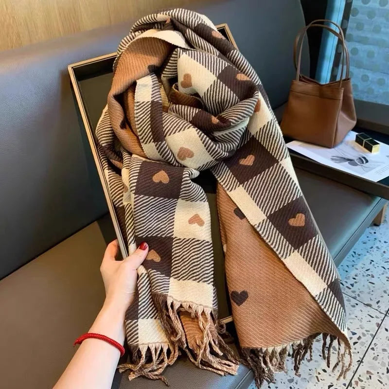 Women's Heart-Shaped Plaid Scarf, Thick Autumn and Winter Shawl