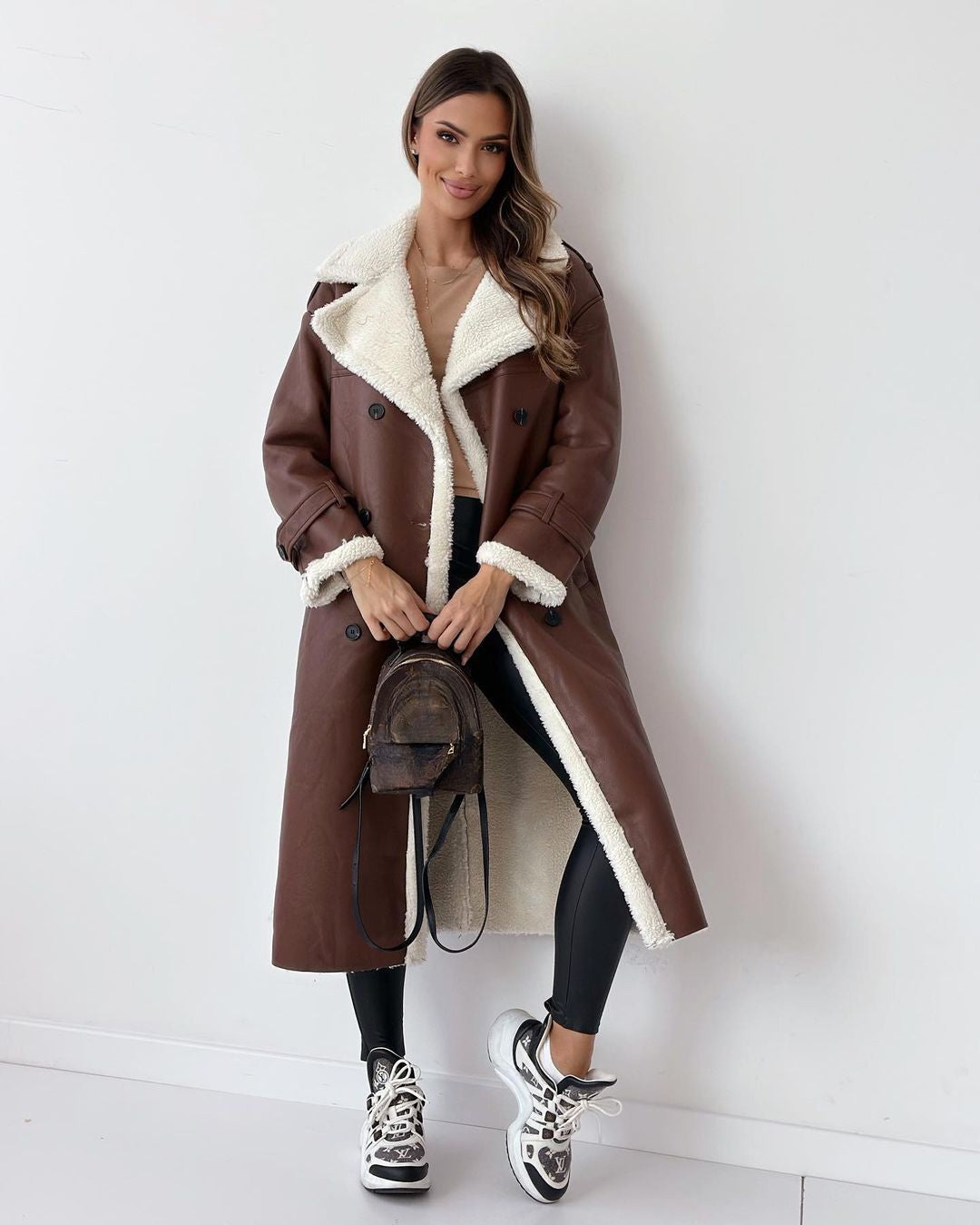 Women's Knee-Length Teddy-Lined Trench Jacket for Daily Use Brown