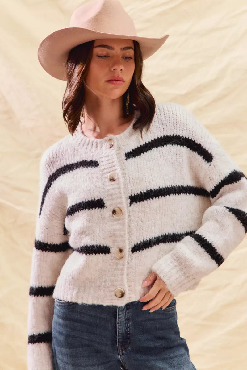 Women's White Oversized Knit Cardigan for Fall and Winter