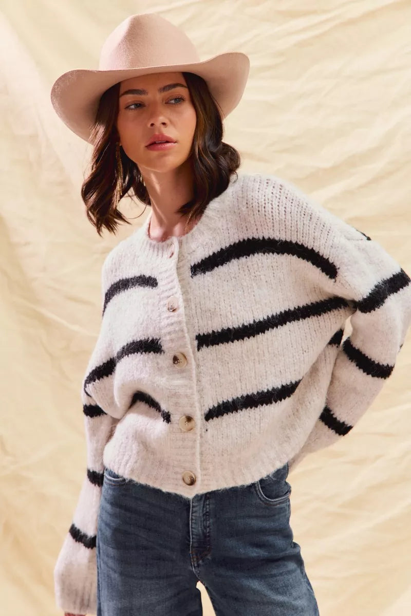 Women's White Oversized Knit Cardigan for Fall and Winter