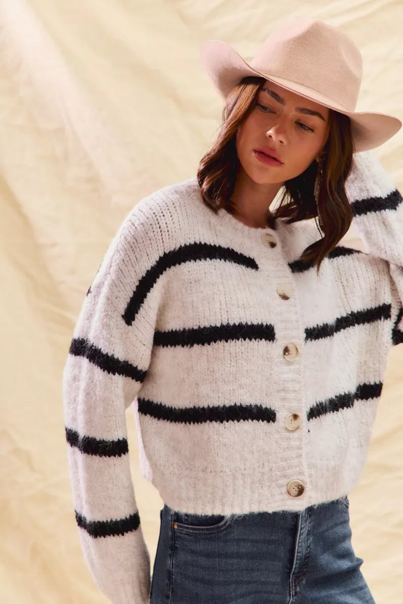 Women's White Oversized Knit Cardigan for Fall and Winter