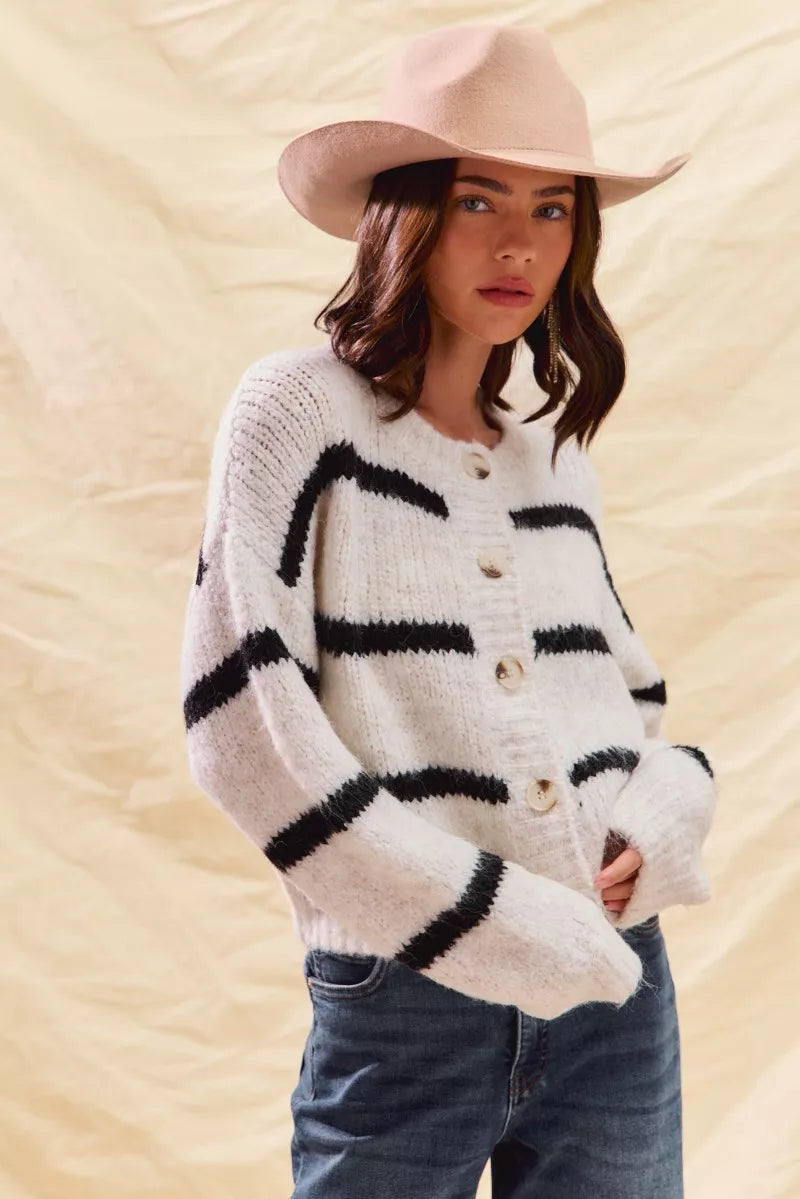 Women's White Oversized Knit Cardigan for Fall and Winter