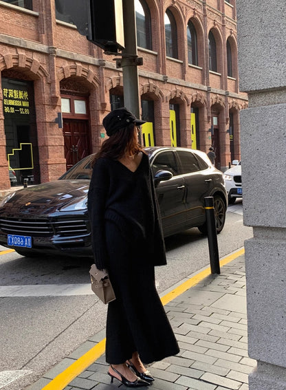 Women's V-Neck Knit Sweater Set for Fall and Winter Everyday Wear Black
