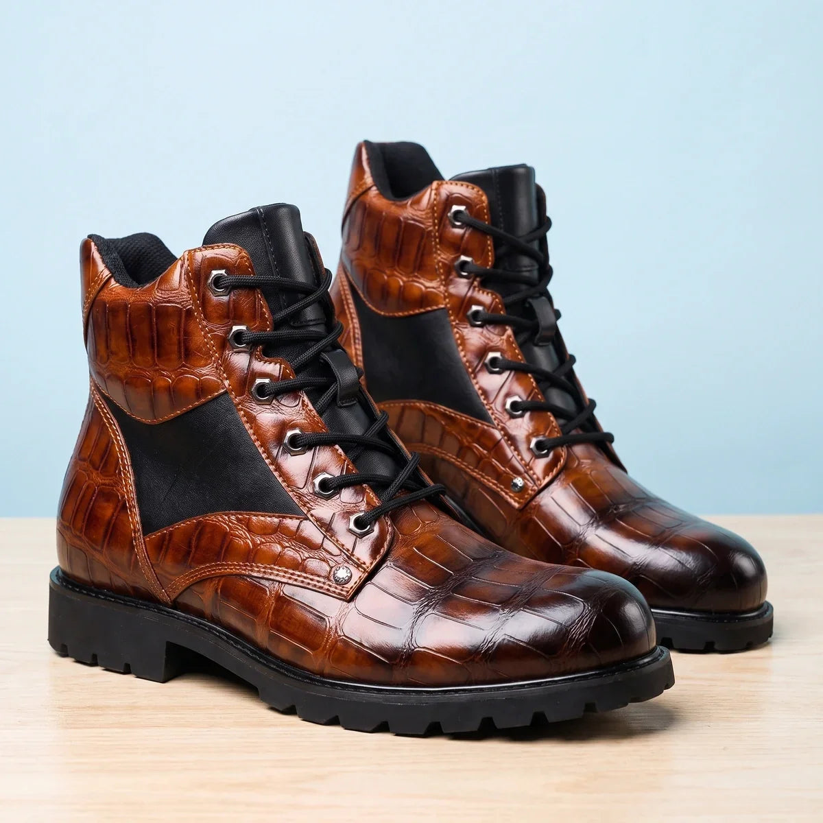 Men's Croc-Embossed Lace-Up Fashion Boots for Daily Use Brown