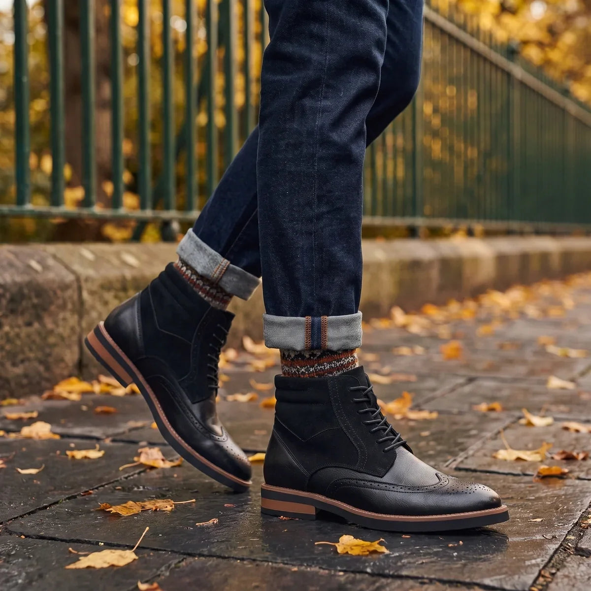 Men's Classic Wingtip Brogue Boots for Fall and Winter Everyday Wear Black