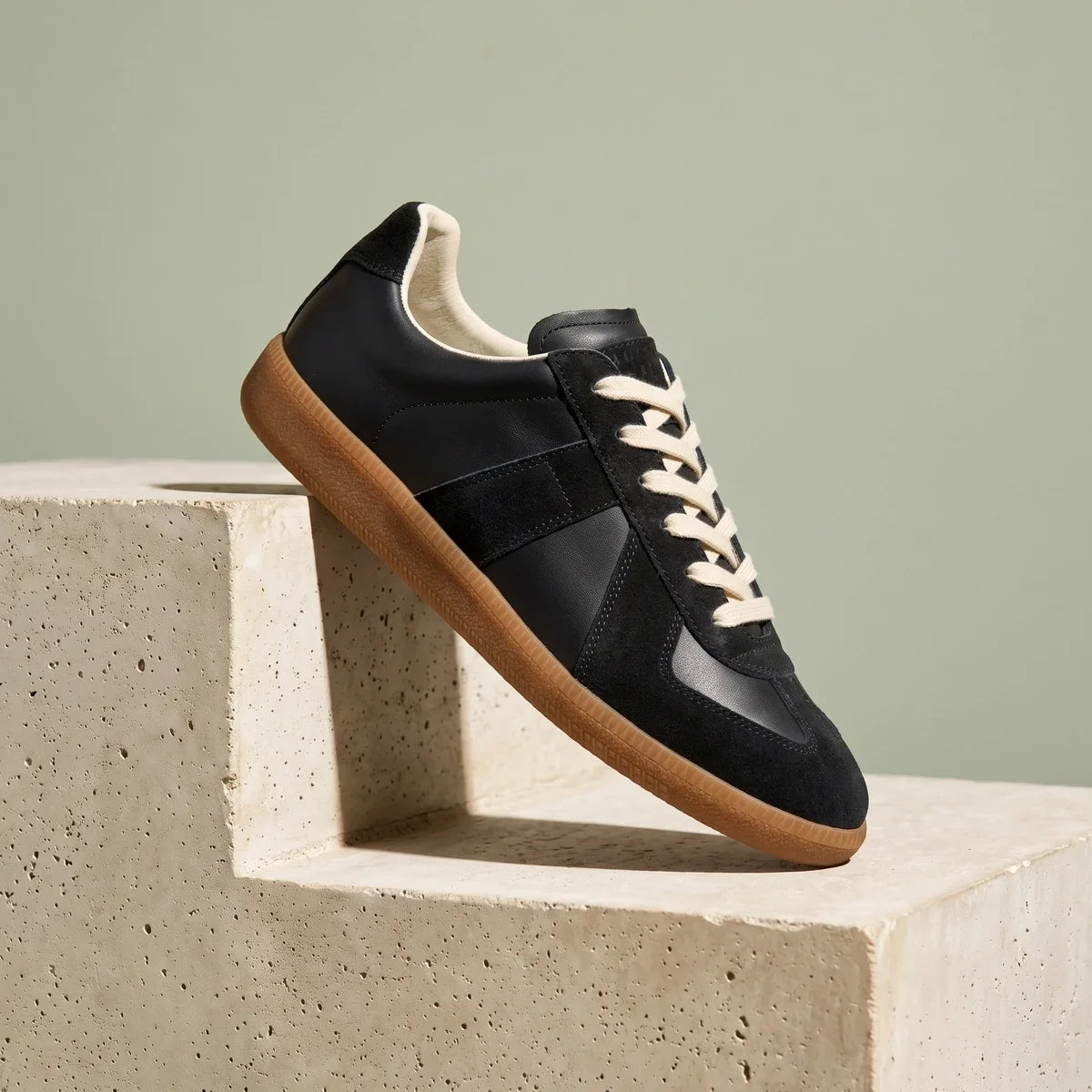 Men's Suede Panel Casual Sneakers with Gum Sole for Daily Use Black