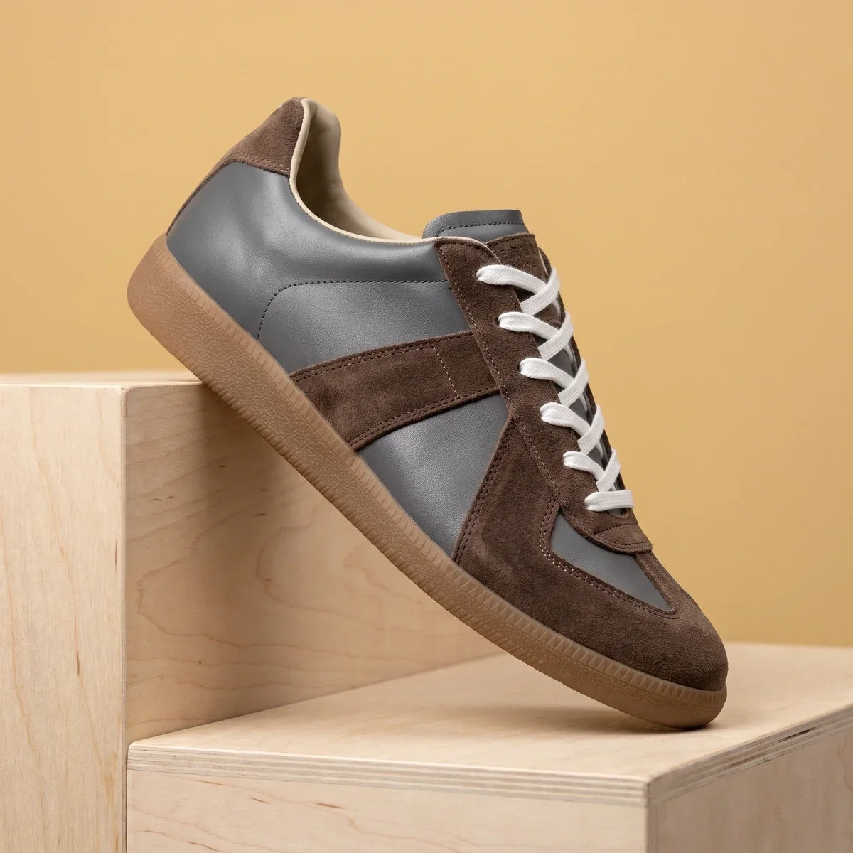 Men's Suede Panel Casual Sneakers with Gum Sole for Daily Use Gray