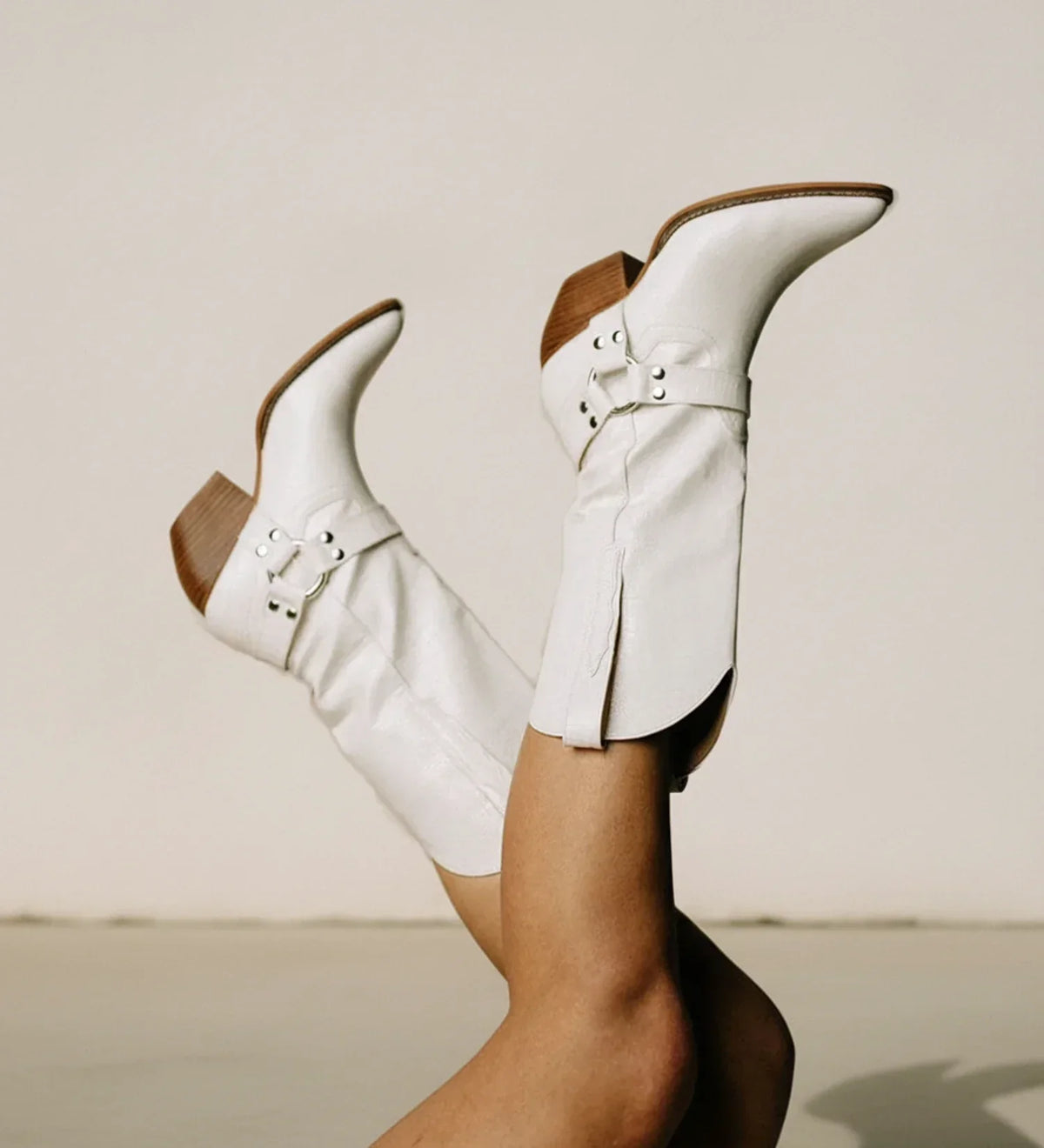 Women's Refined Pointed Toe Mid Calf Cowboy Boots for Daily Use